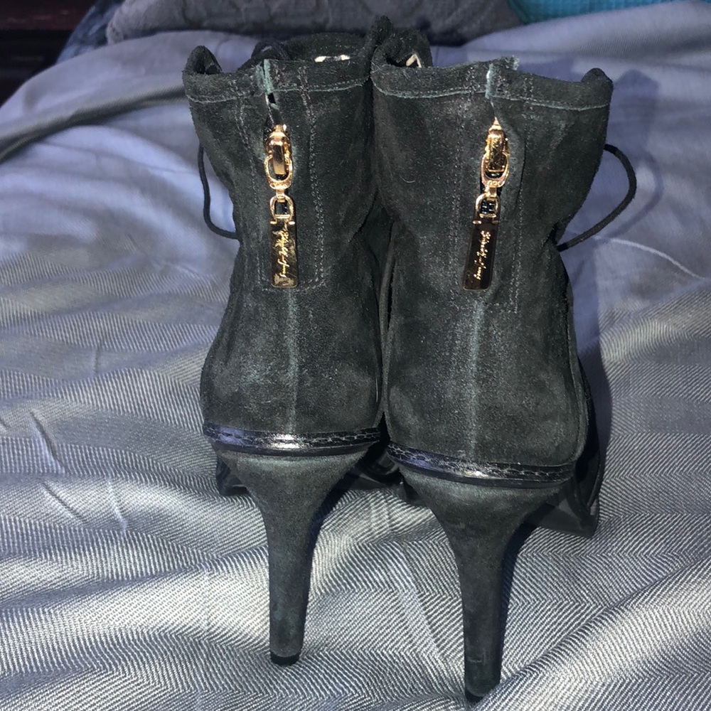 Elizabeth and James Ankle boots 10M - Picture 3 of 8